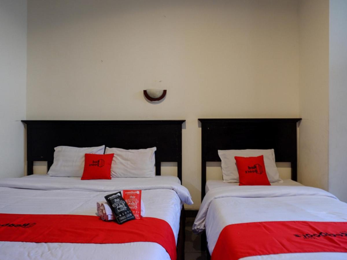 Hotel Reddoorz Near Tugu Yogyakarta Esterno foto